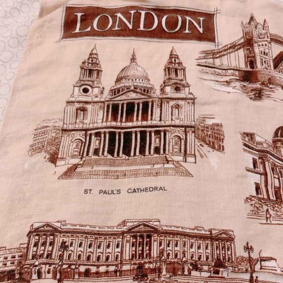 1975 Irish linen calendar towel featuring London - Picture 6 of 9